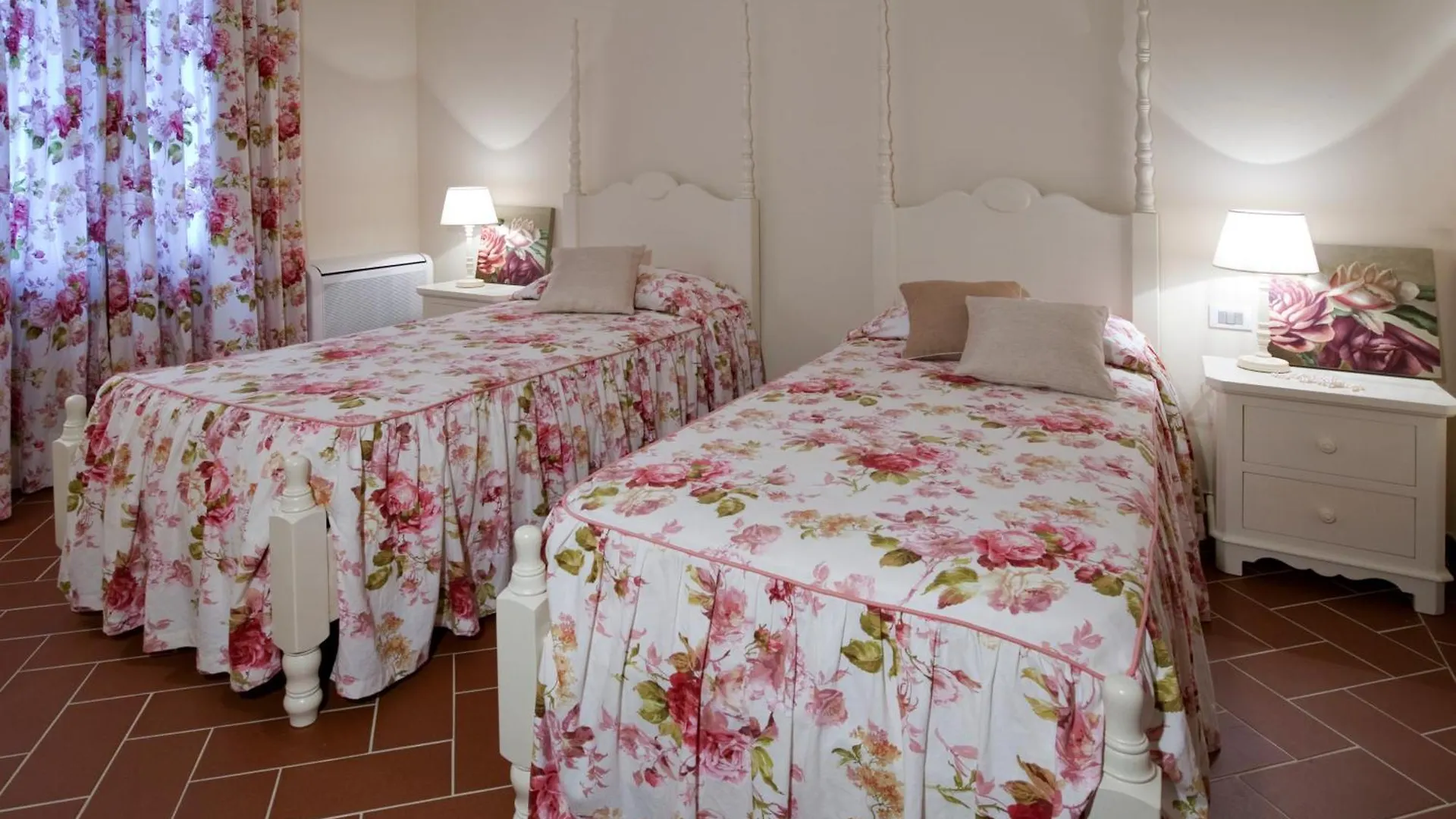 Tenuta Quadrifoglio Gambassi Terme Aparthotel