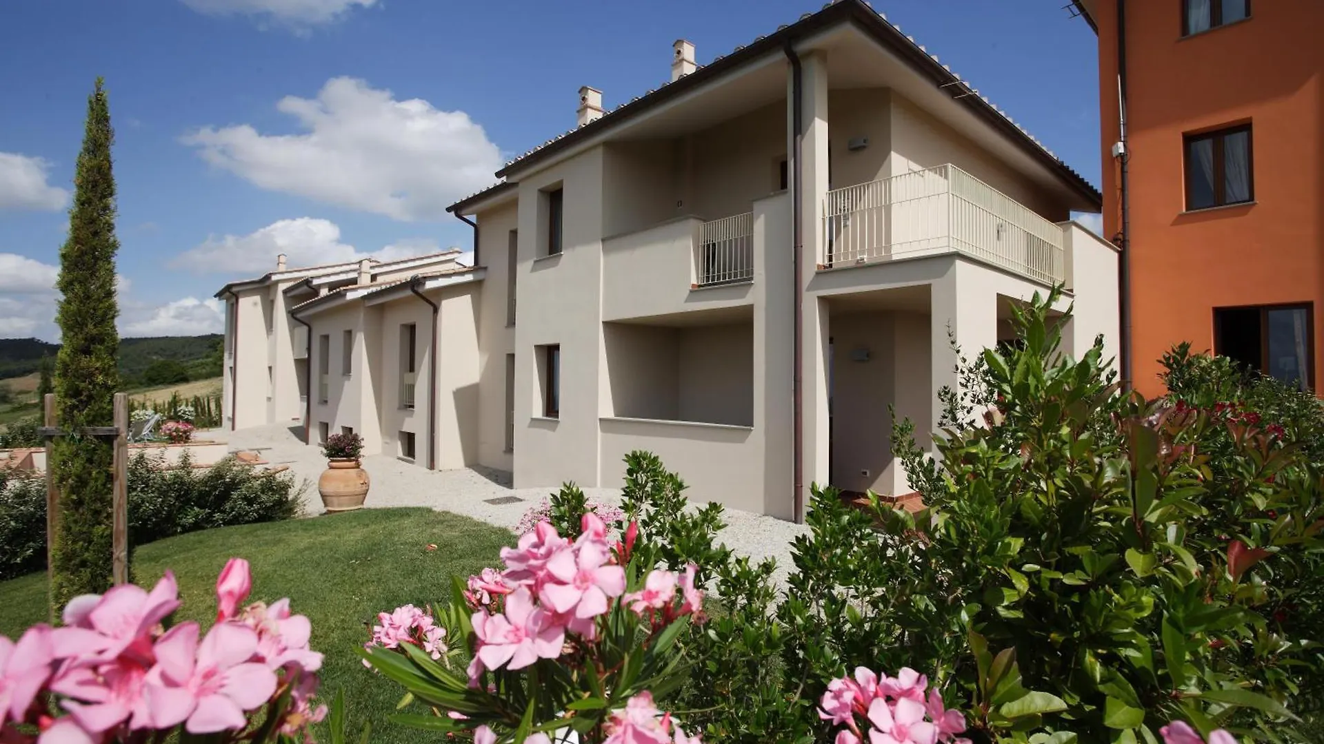 Tenuta Quadrifoglio Gambassi Terme Aparthotel
