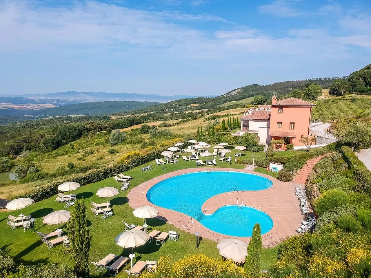 Tenuta Quadrifoglio Gambassi Terme Aparthotel